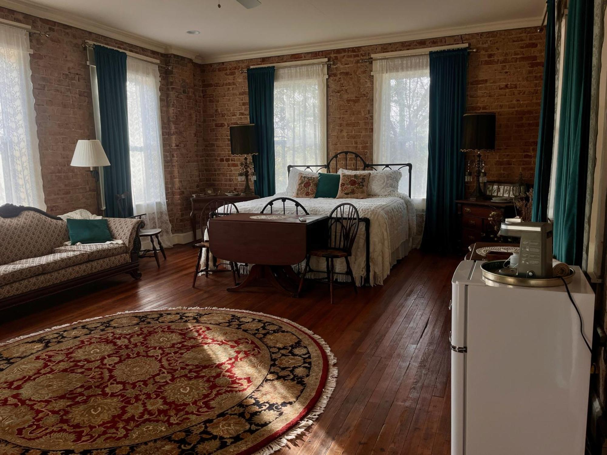 Tanglewood Inn Greenville Bagian luar foto