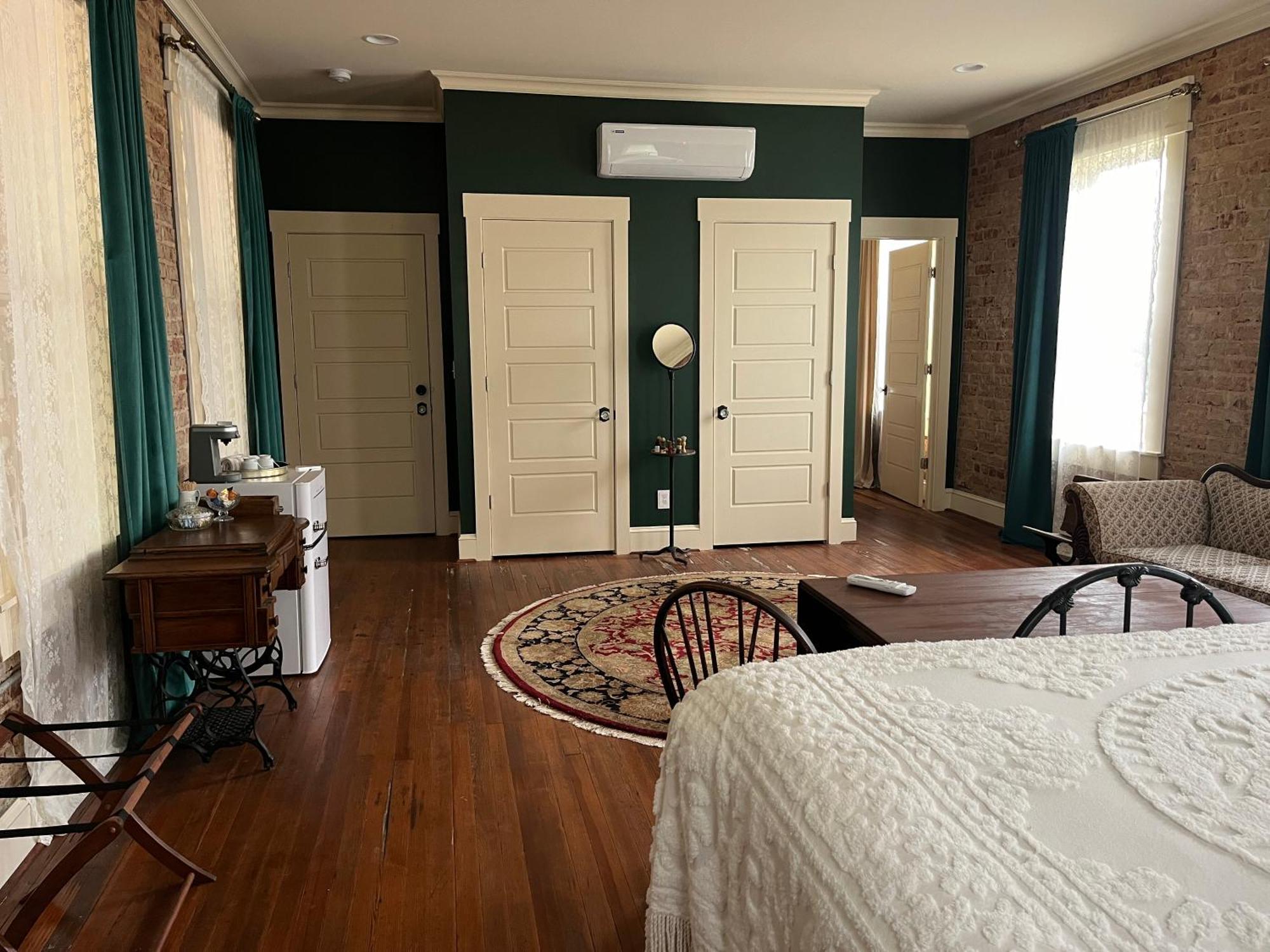 Tanglewood Inn Greenville Bagian luar foto