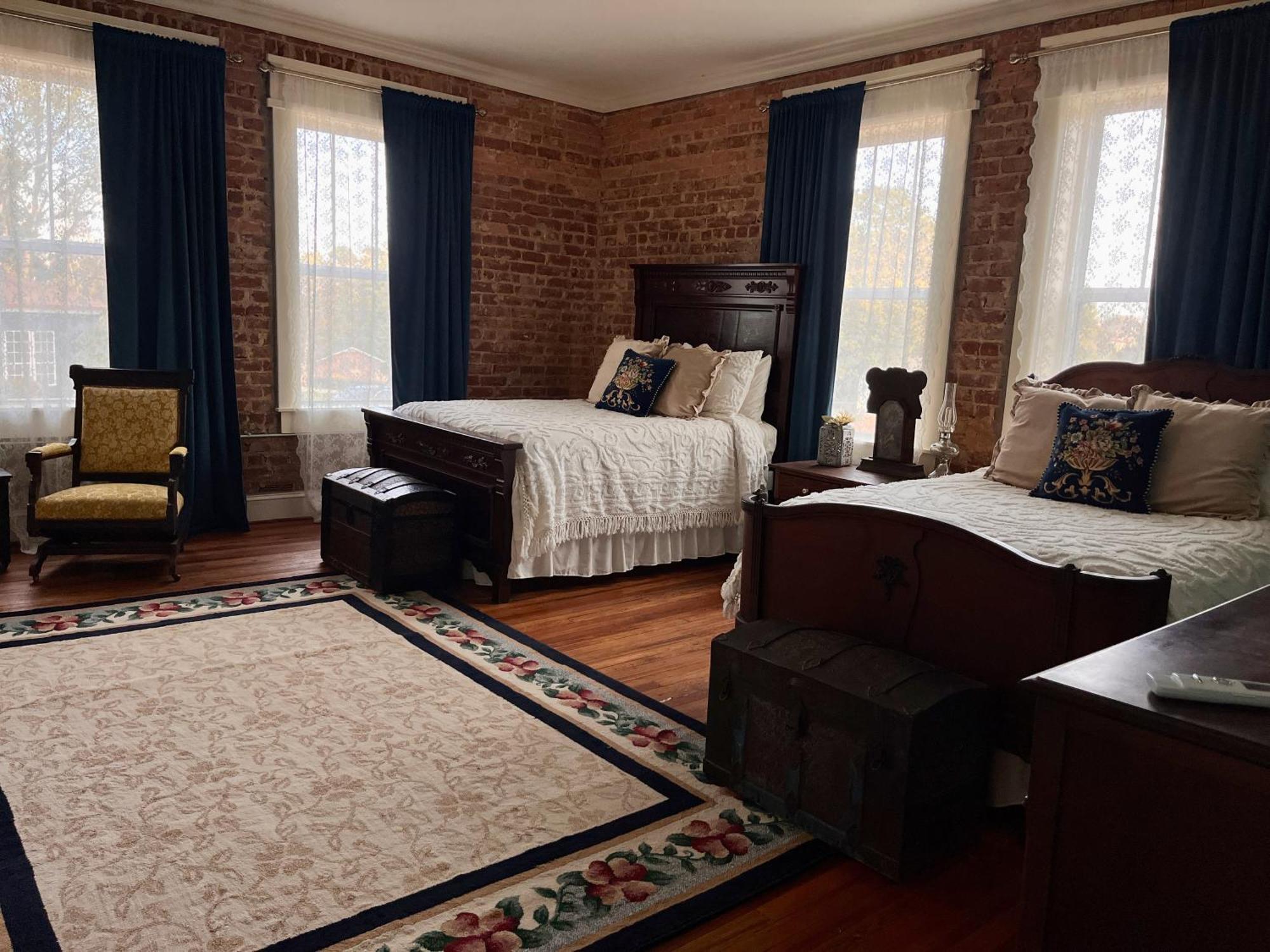 Tanglewood Inn Greenville Bagian luar foto