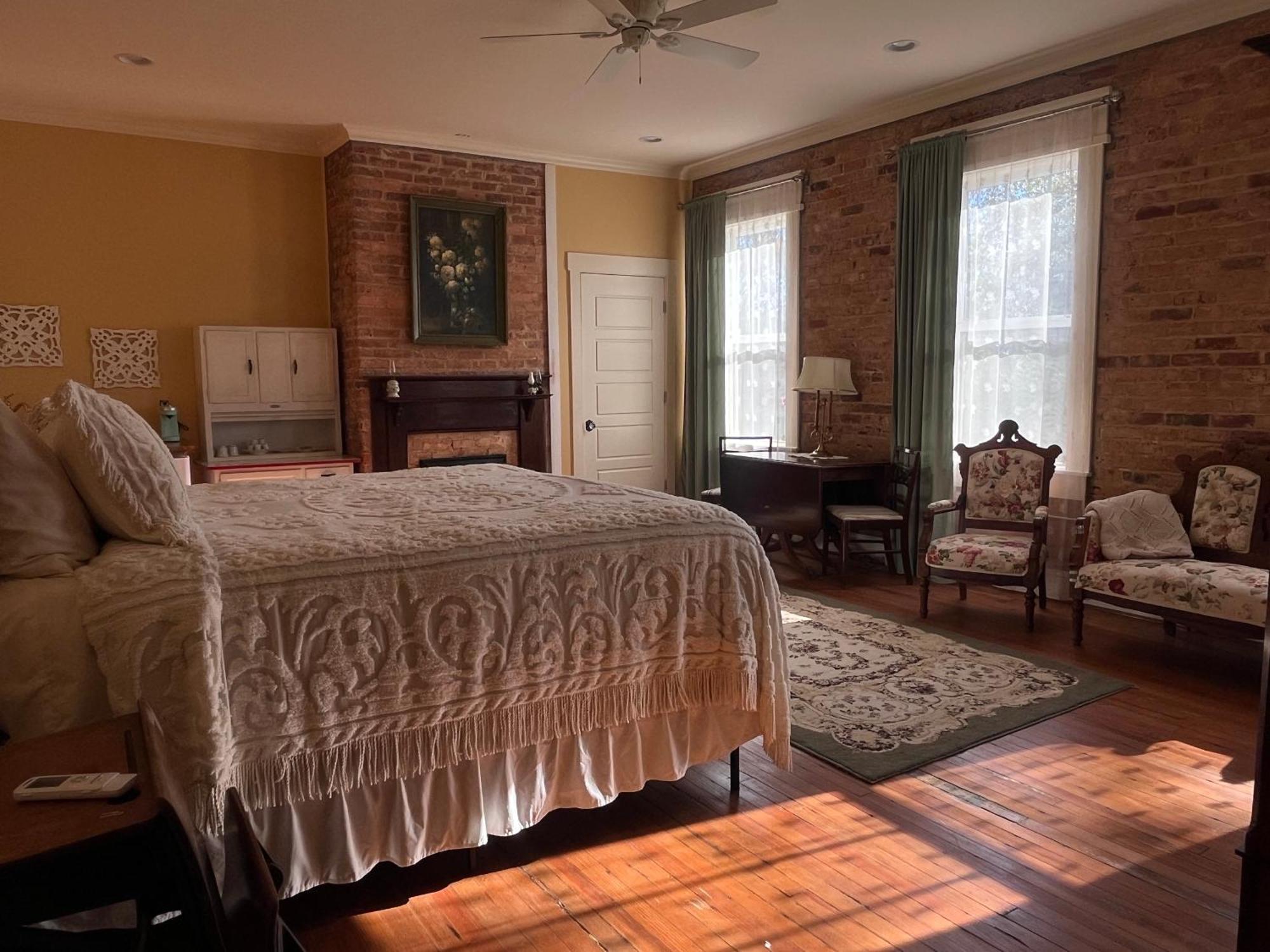 Tanglewood Inn Greenville Bagian luar foto